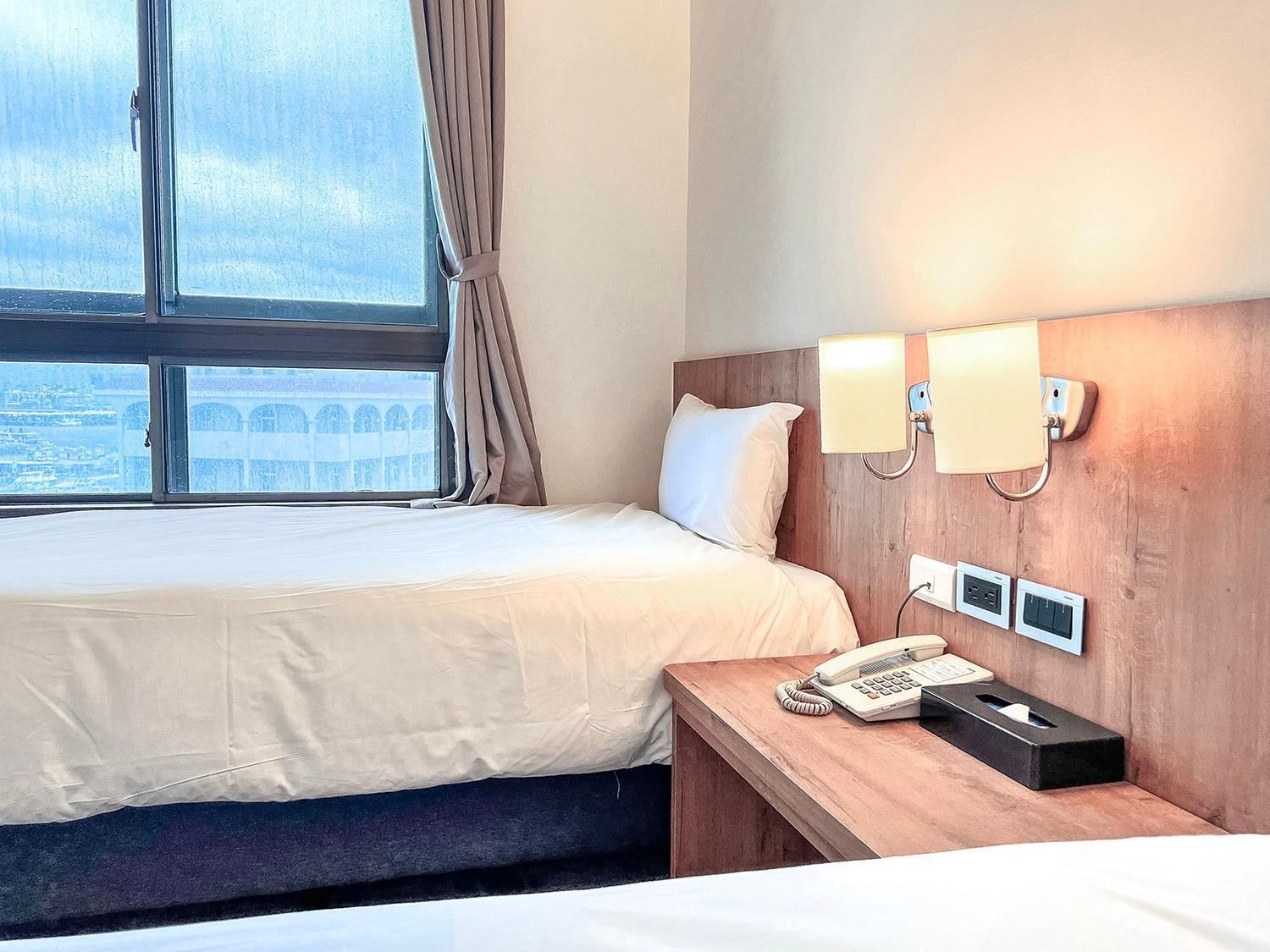 Foung Kou Hotel Манонг Екстериор снимка