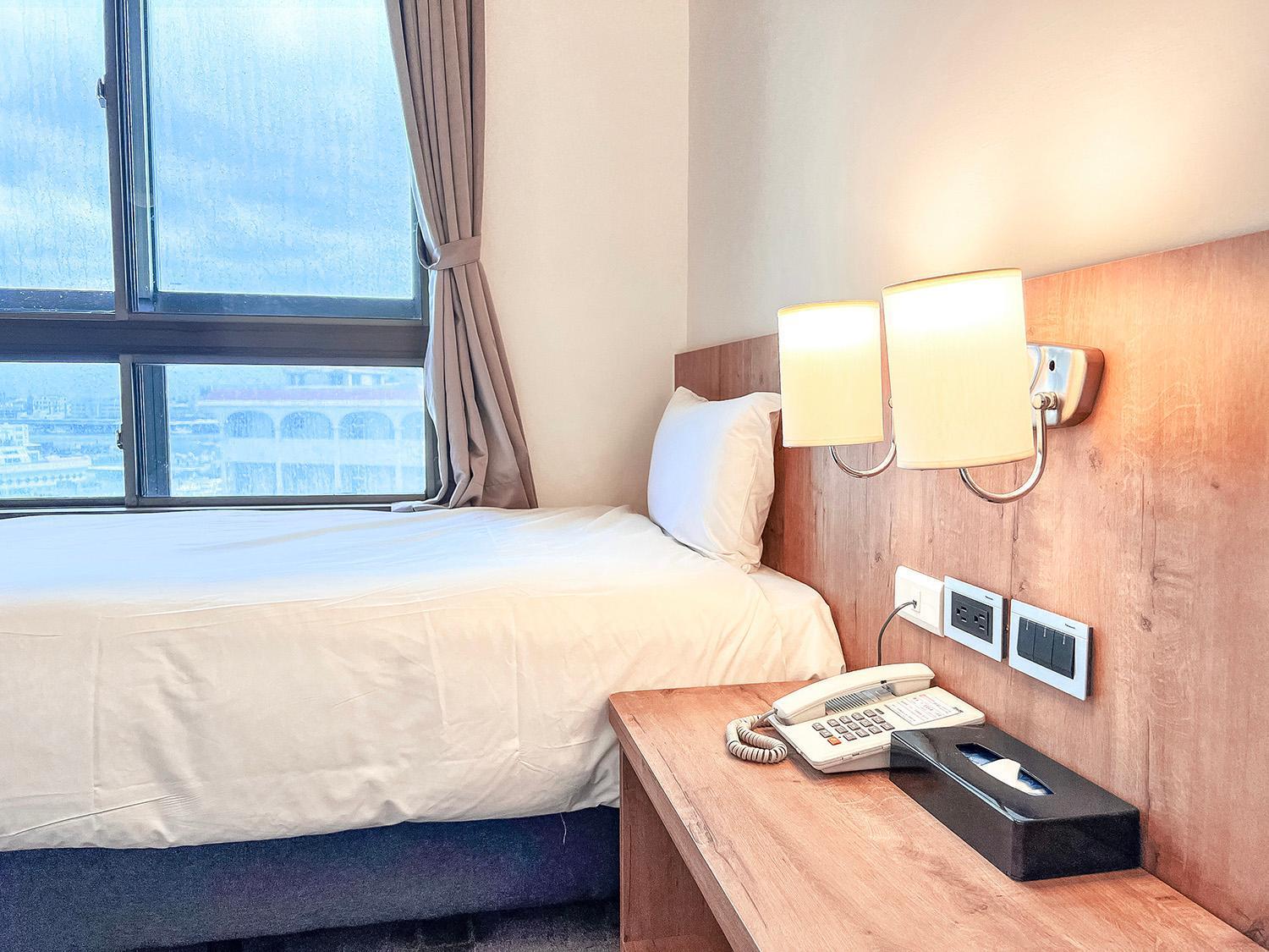 Foung Kou Hotel Манонг Екстериор снимка